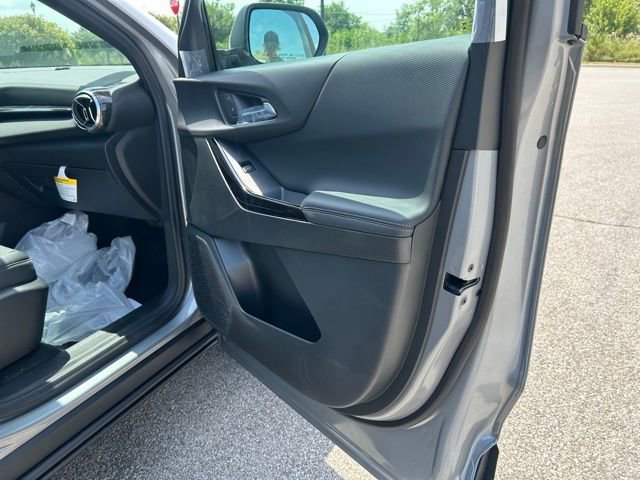 New 2026 Chevrolet Equinox LT w/ Convenience Package II image 36