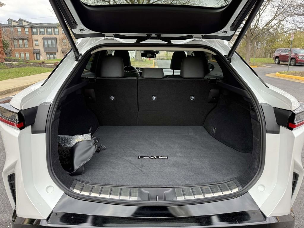 Used 2023 Lexus RZ 450e Premium w/ Technology Package AWD/4WD image 29