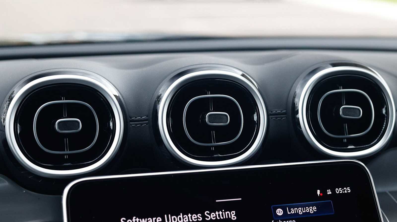 Used 2026 Mercedes-Benz GLC 300 4MATIC image 21