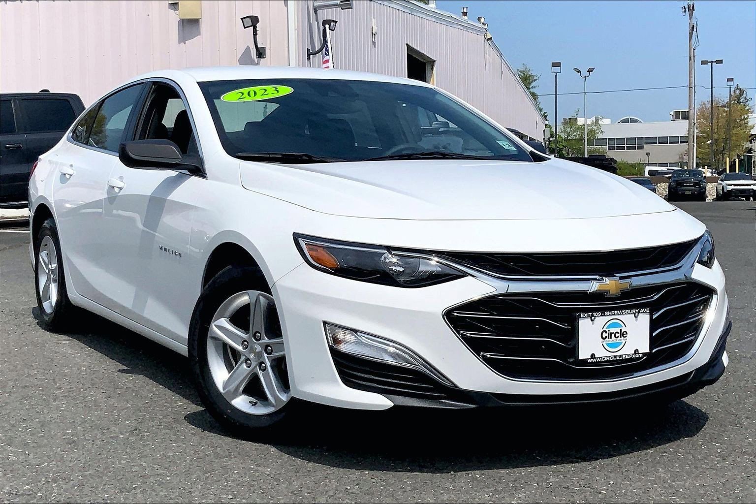 Used 2023 Chevrolet Malibu LS FWD image 2
