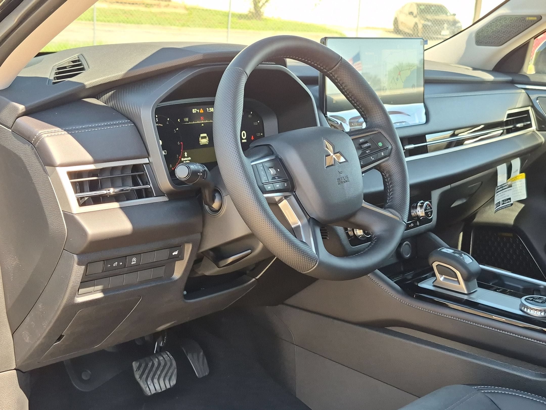 New 2026 Mitsubishi Outlander SE FWD image 10