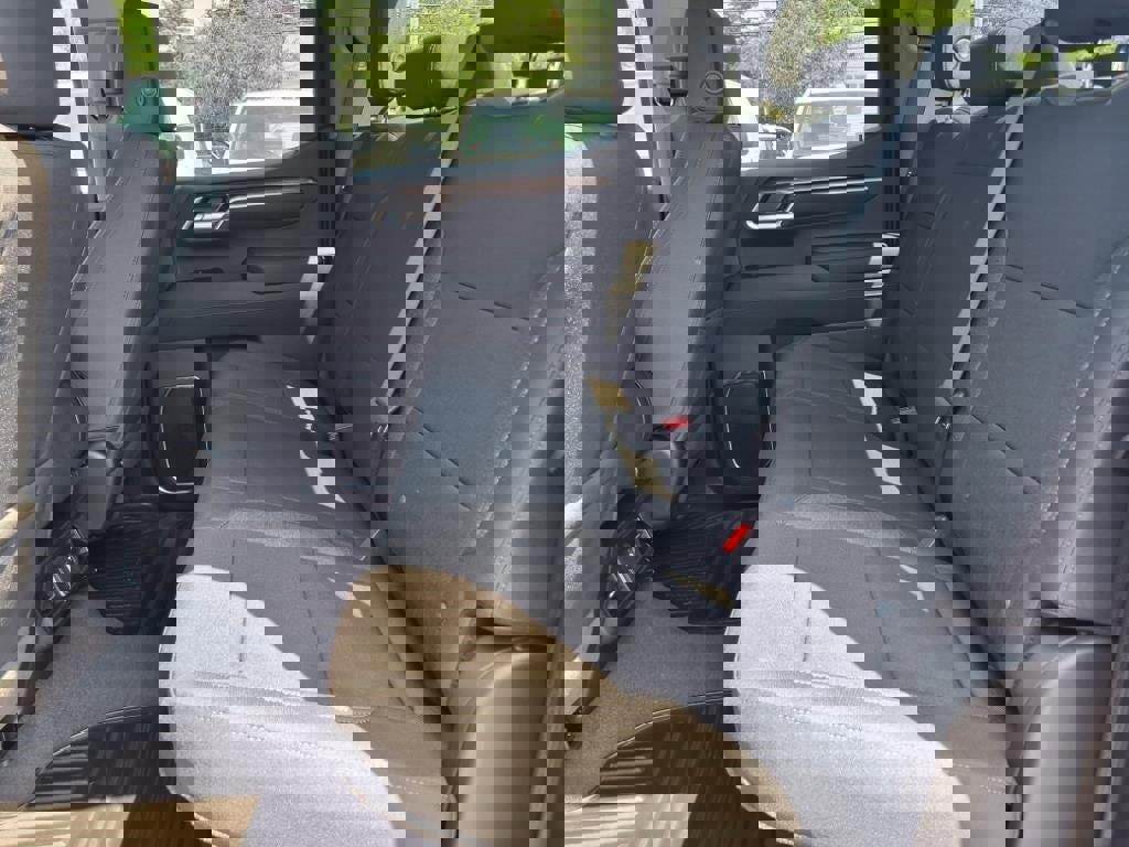 New 2025 Chevrolet Silverado 1500 LT image 14