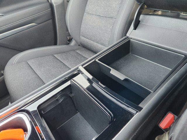 Used 2024 Chevrolet Traverse LT image 47