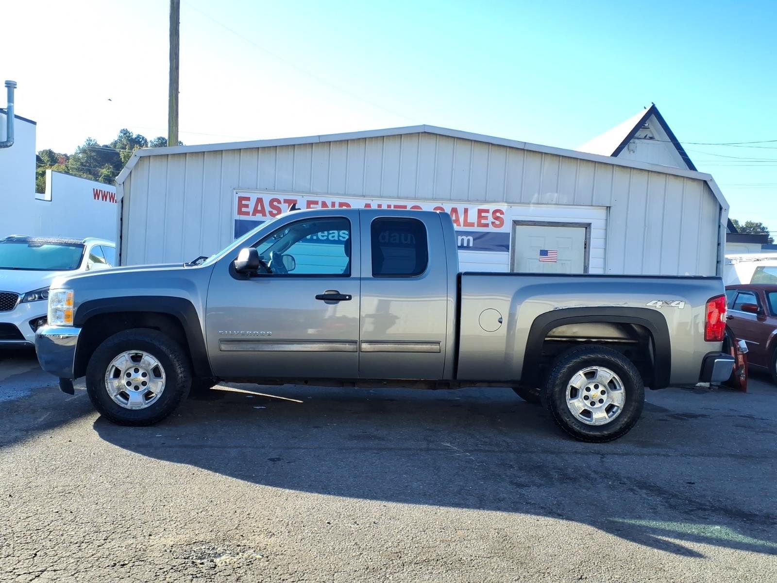 Used 2013 Chevrolet Silverado 1500 LT w/ All-Star Edition AWD/4WD image 2