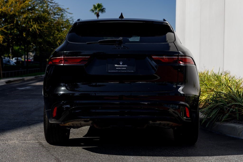 Used 2025 Jaguar F-PACE R-Dynamic S image 4