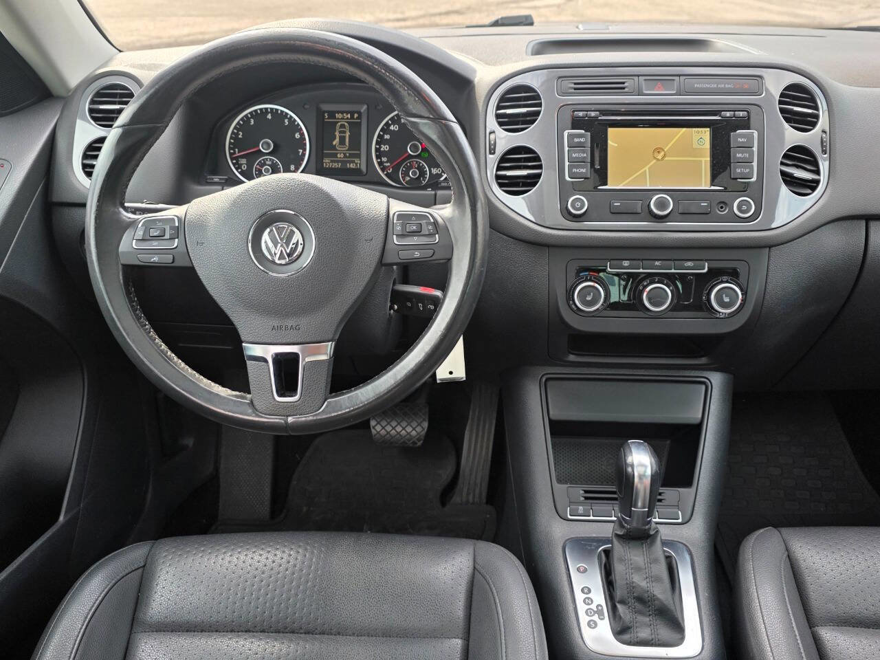 Used 2012 Volkswagen Tiguan SE FWD image 11