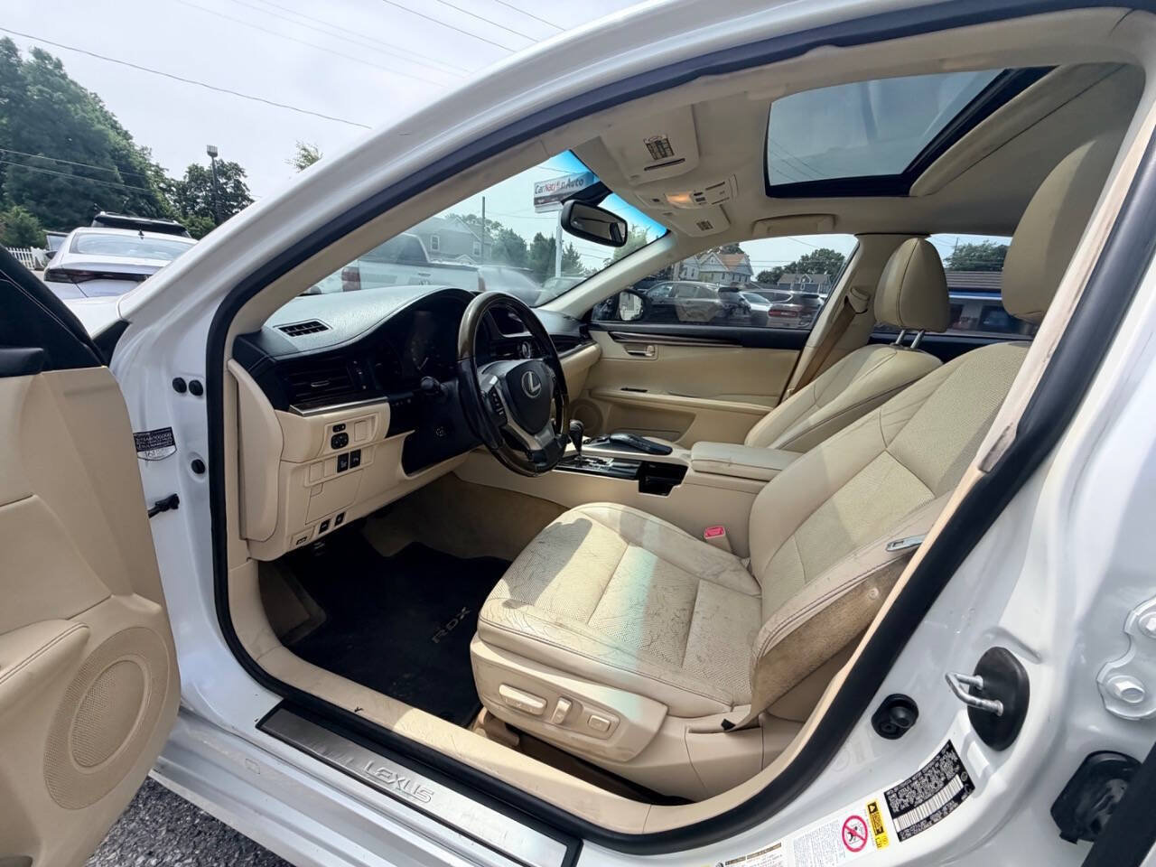 Used 2014 Lexus ES 350 w/ Luxury Package FWD image 27
