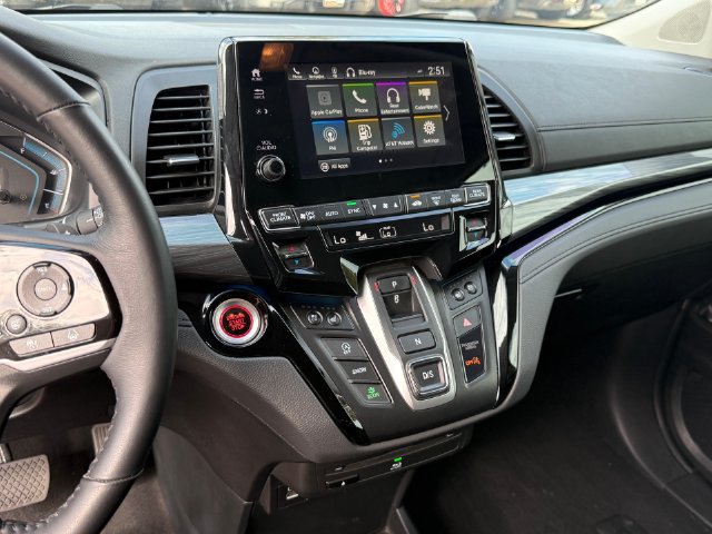 Used 2023 Honda Odyssey Elite image 17
