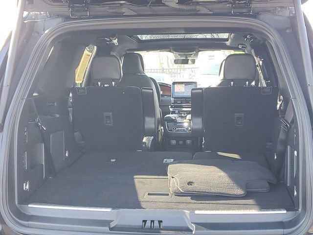 Used 2021 Lincoln Navigator Reserve w/ Luxury Package AWD/4WD image 8