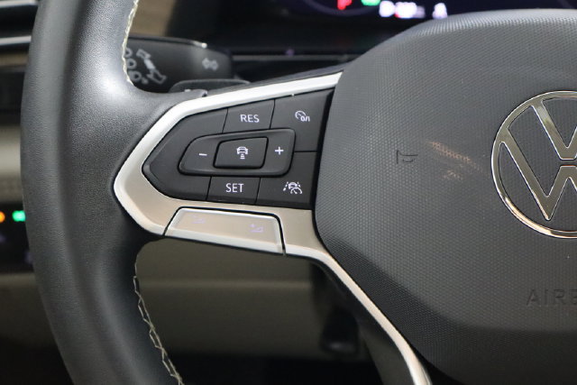 Used 2024 Volkswagen Atlas SE FWD image 8