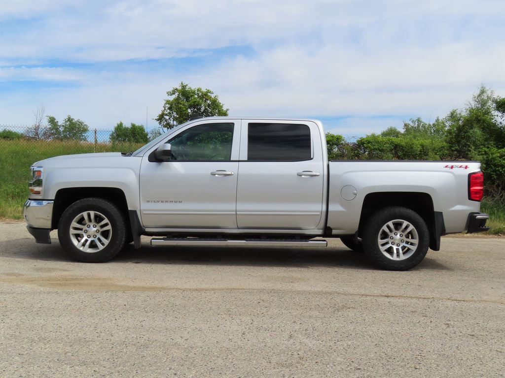 Used 2017 Chevrolet Silverado 1500 LT w/ All Star Edition AWD/4WD image 7