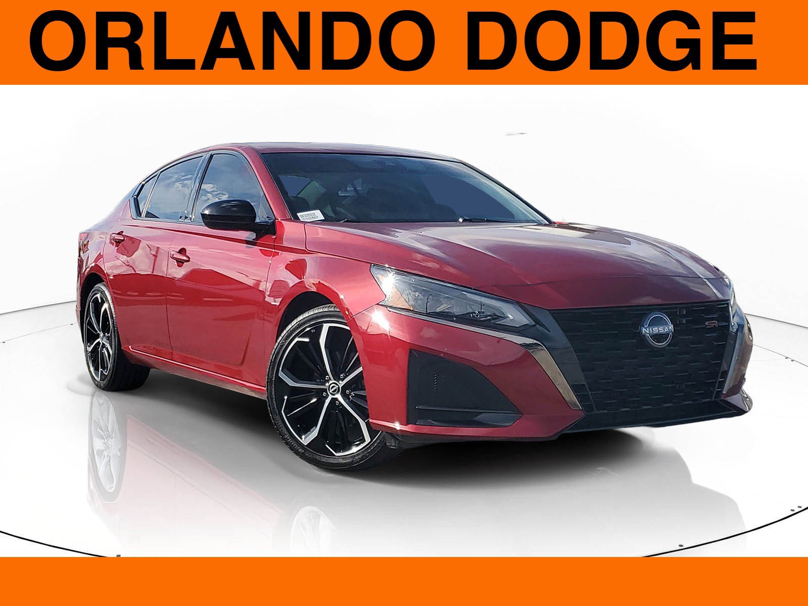 Used 2025 Nissan Altima 2.5 SR w/ SR Premium Package image 1