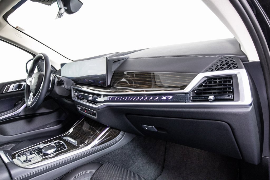 Used 2024 BMW X7 xDrive40i image 20