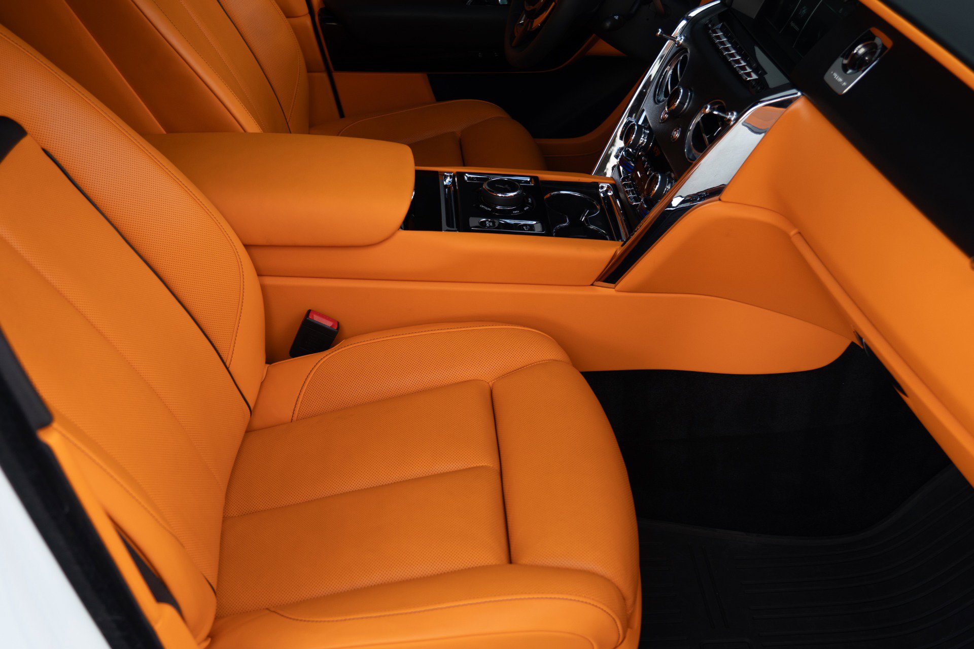 Used 2022 Rolls-Royce Cullinan image 37