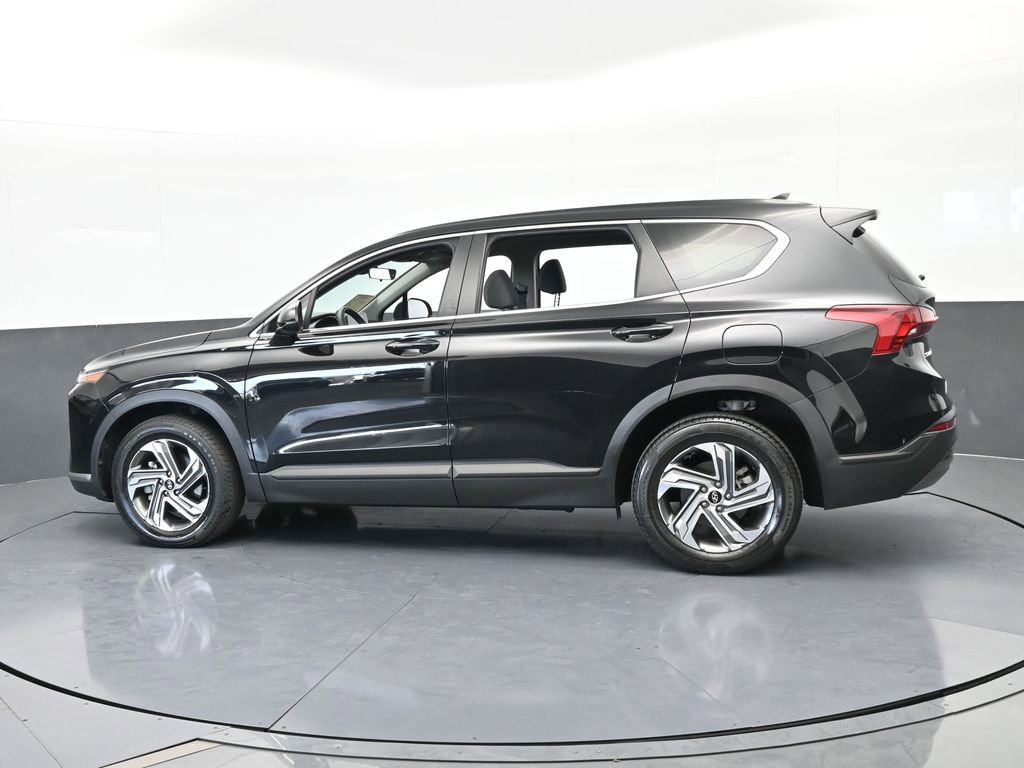 Used 2023 Hyundai Santa Fe SE image 3