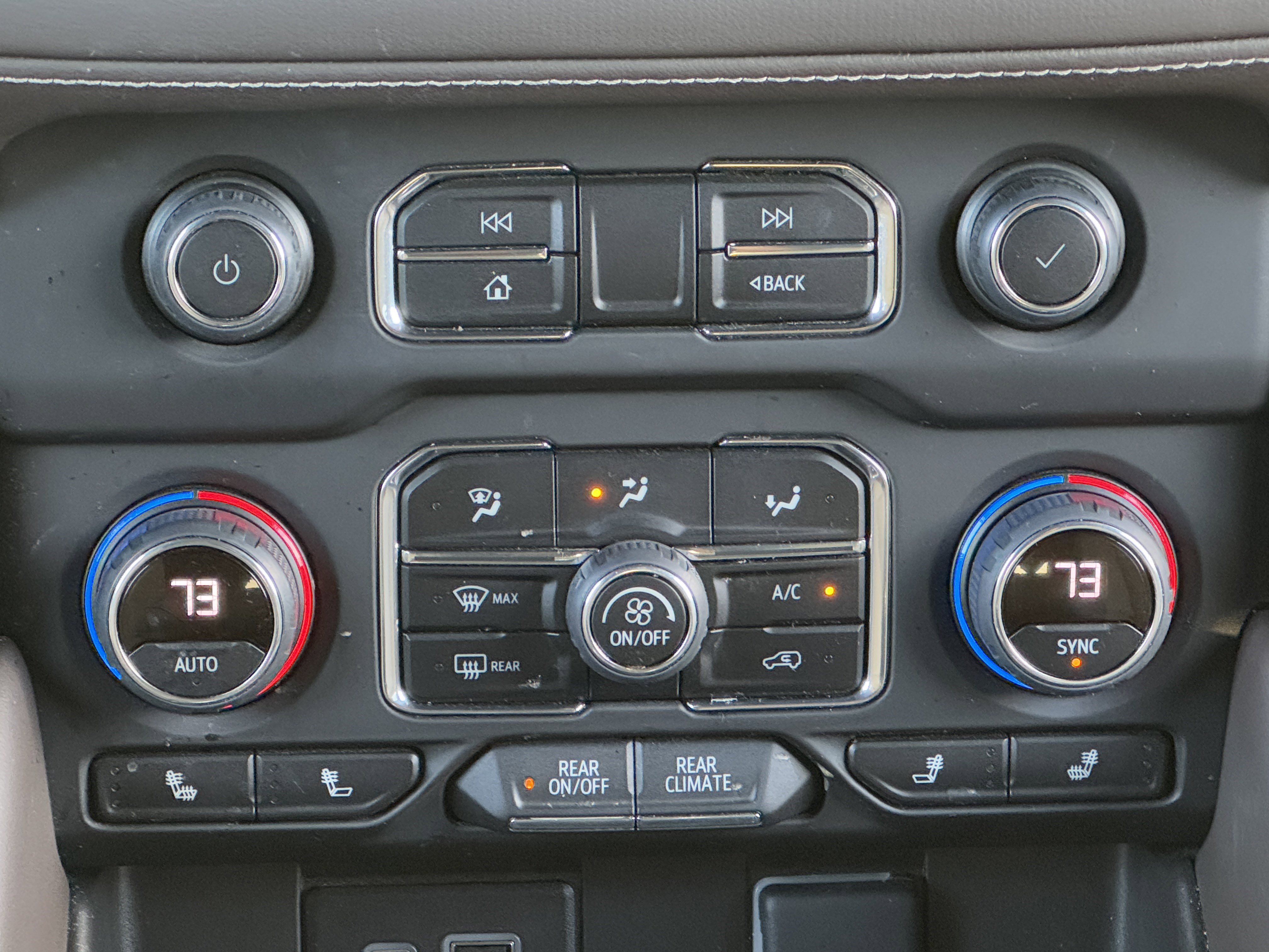 Used 2023 Chevrolet Tahoe Z71 w/ Luxury Package image 24