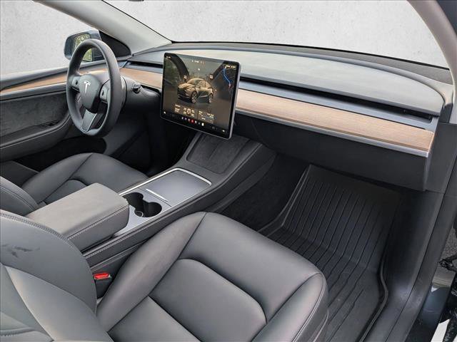 Used 2025 Tesla Model Y Long Range image 22