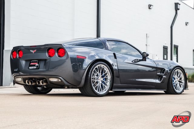 Used 2010 Chevrolet Corvette ZR1 w/ Preferred Equipment Group RWD image 9