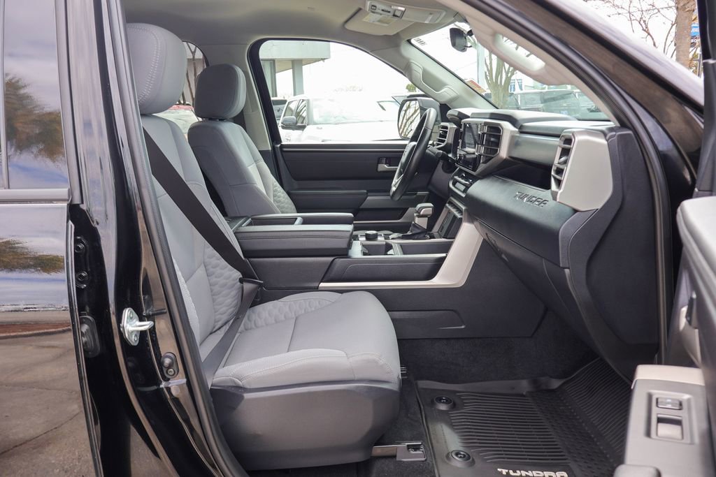 Used 2023 Toyota Tundra SR5 w/ SR5 Convenience Package AWD/4WD image 9