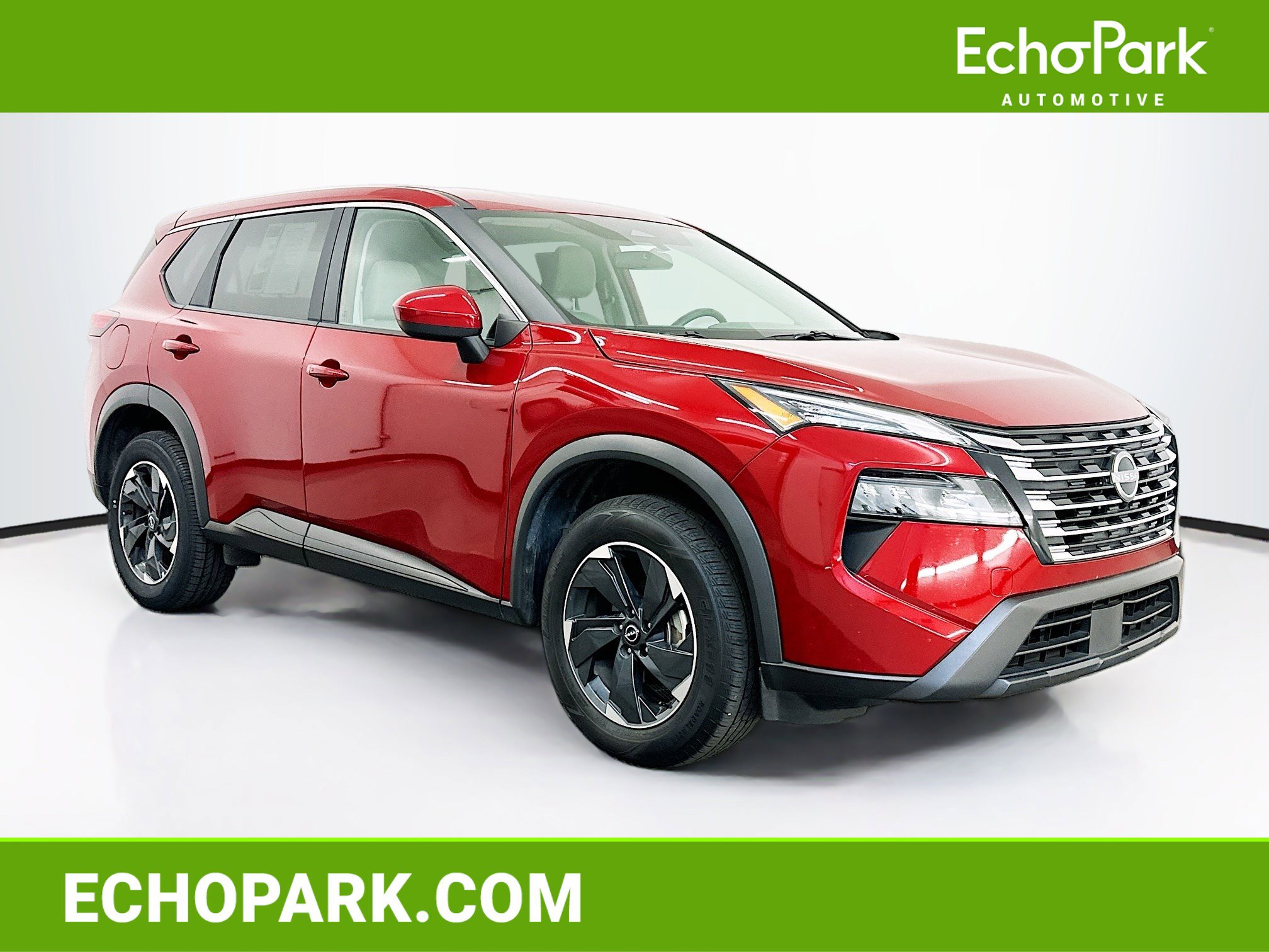 Used 2025 Nissan Rogue SV image 1