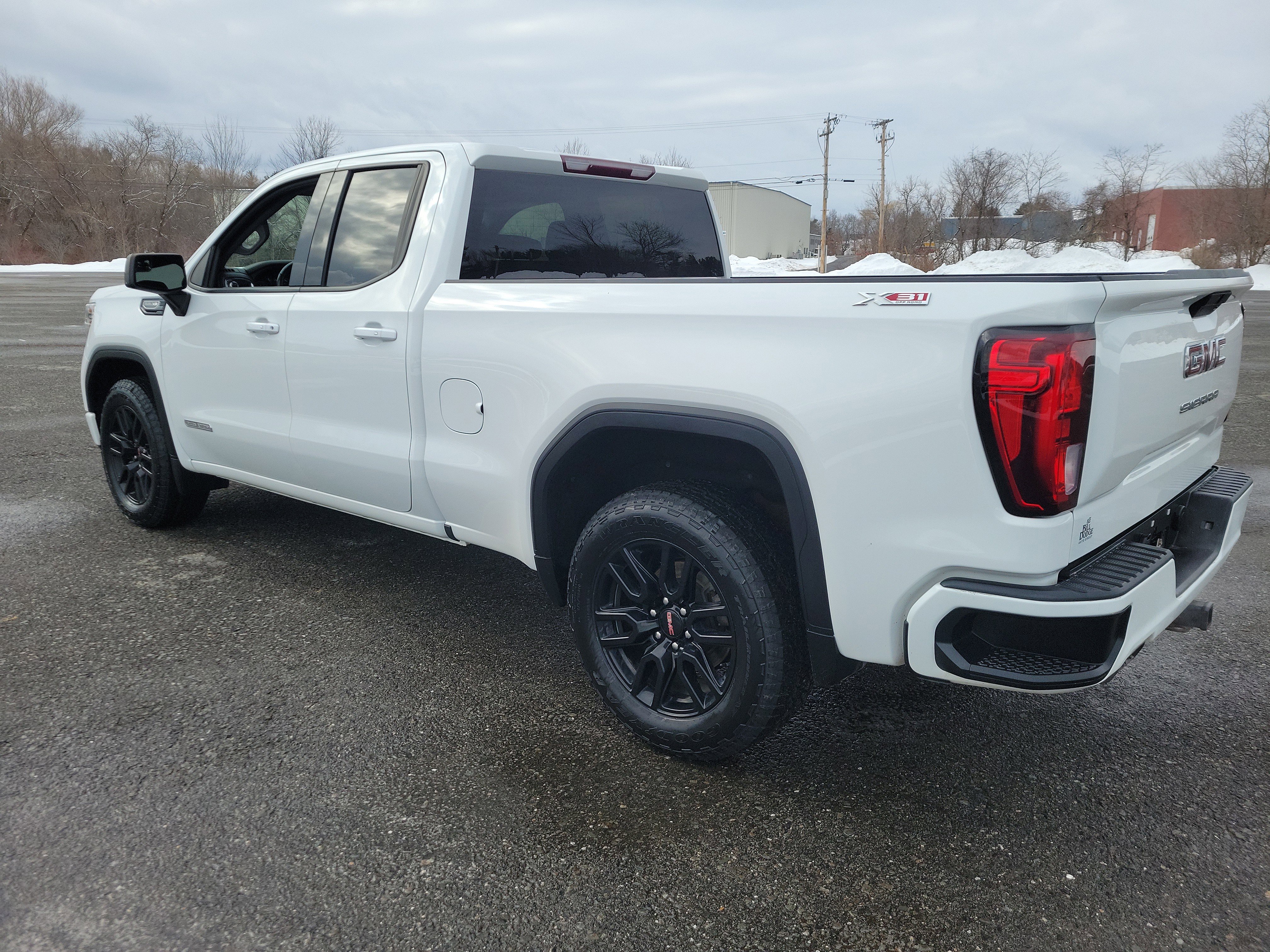 Used 2020 GMC Sierra 1500 Elevation w/ Elevation Value Package image 7
