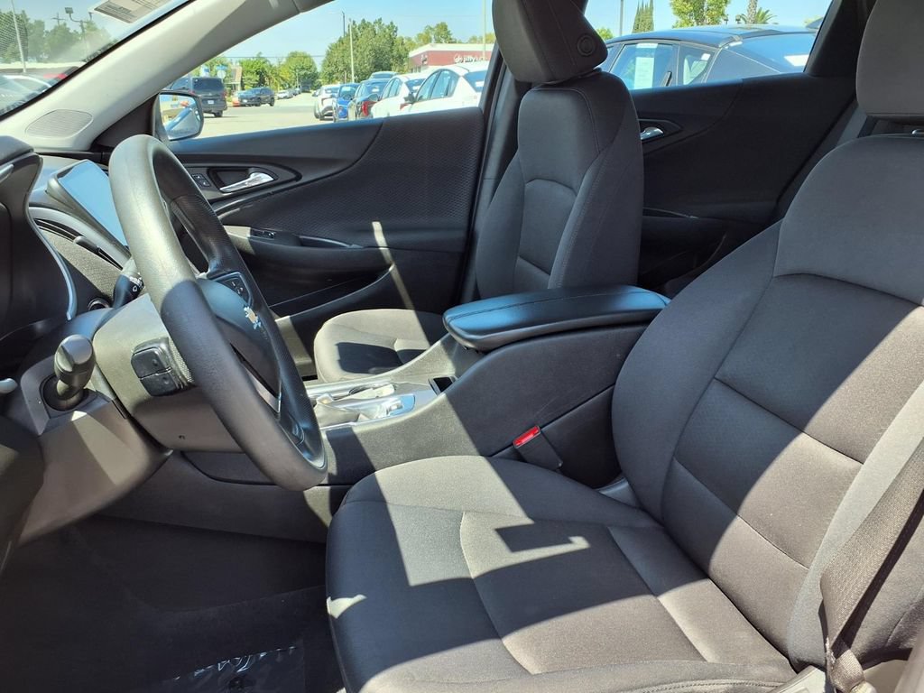 Used 2023 Chevrolet Malibu LT FWD image 13