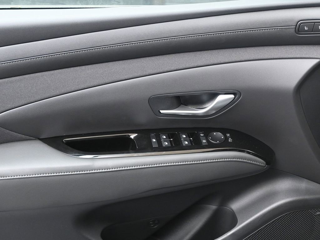 Certified 2025 Hyundai Santa Cruz Limited image 21