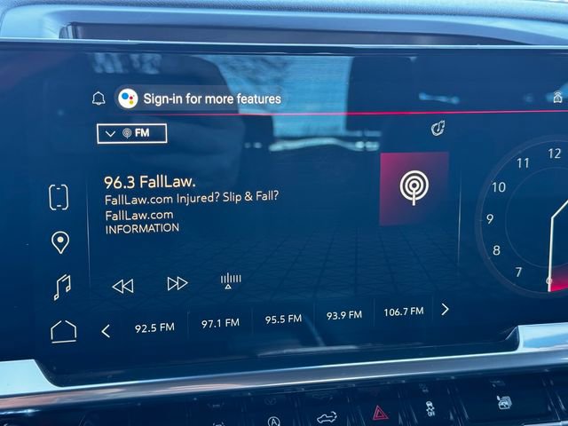 Used 2025 GMC Sierra 1500 SLT image 28