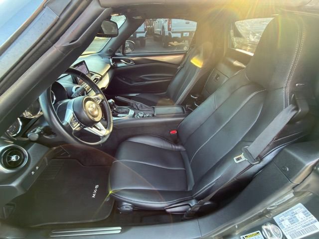 Used 2023 MAZDA MX-5 Miata Grand Touring RWD image 8
