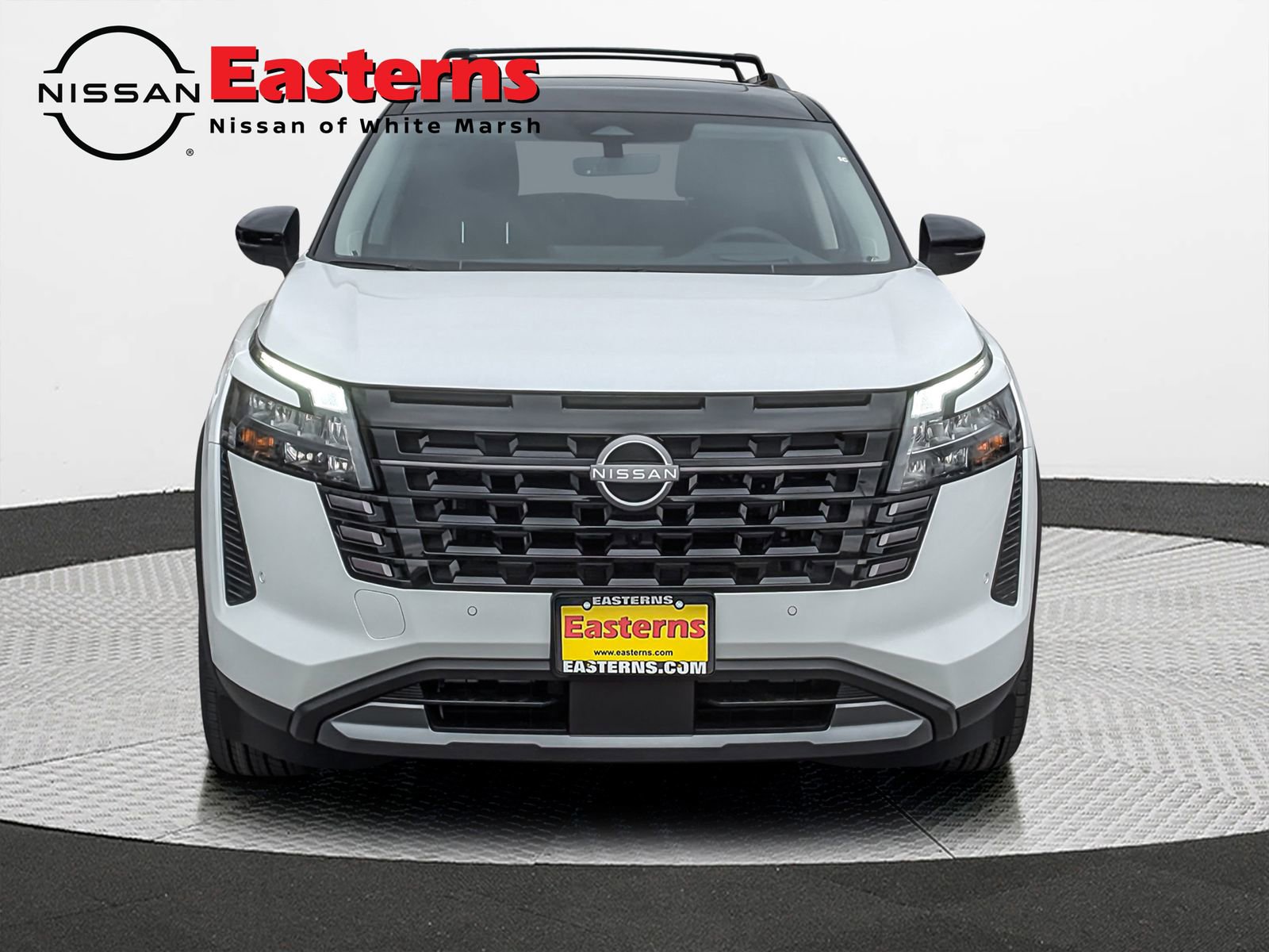 New 2026 Nissan Pathfinder Platinum image 4