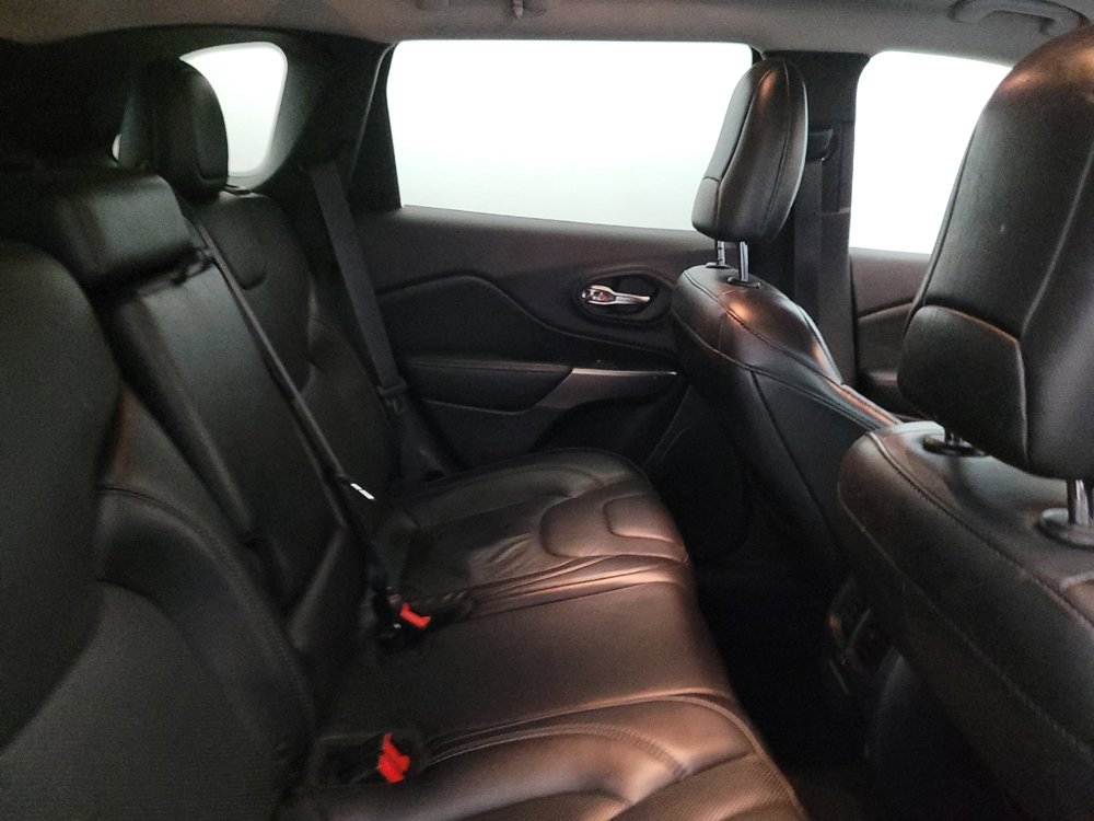 Used 2019 Jeep Cherokee Limited AWD/4WD image 19