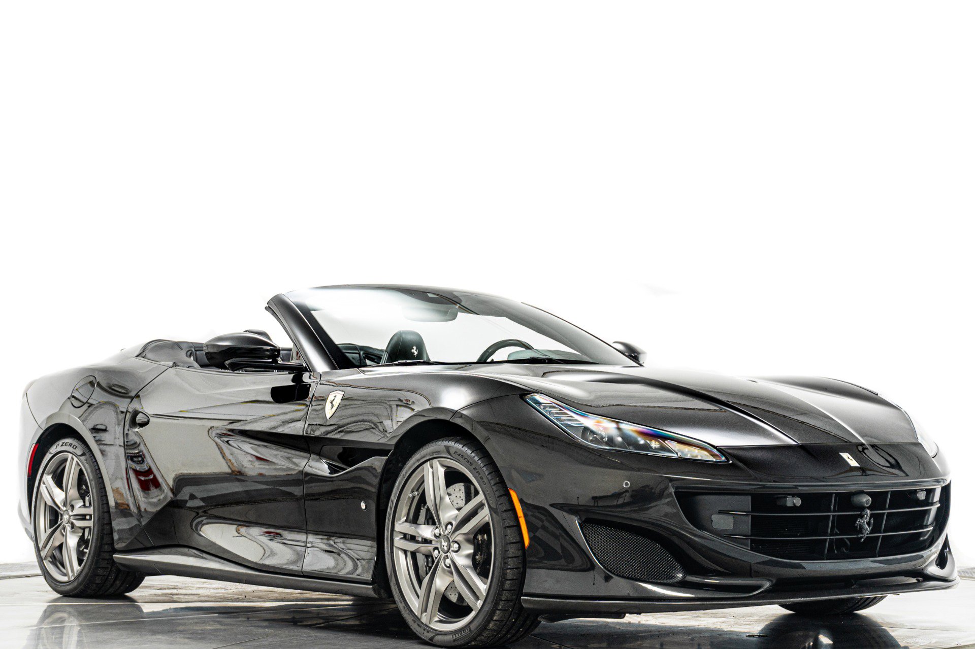 Used 2020 Ferrari Portofino image 28
