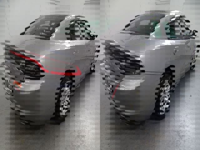 Used 2016 Dodge Charger SE RWD image 18