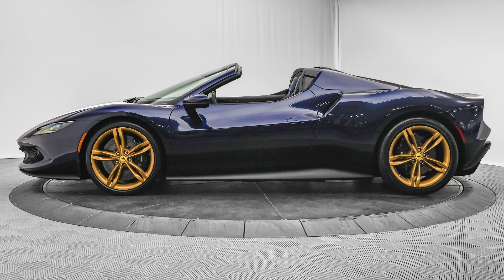 Used 2025 Ferrari 296 GTS image 5