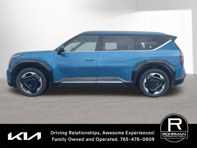 Used 2024 Kia EV9 Land AWD/4WD image 7