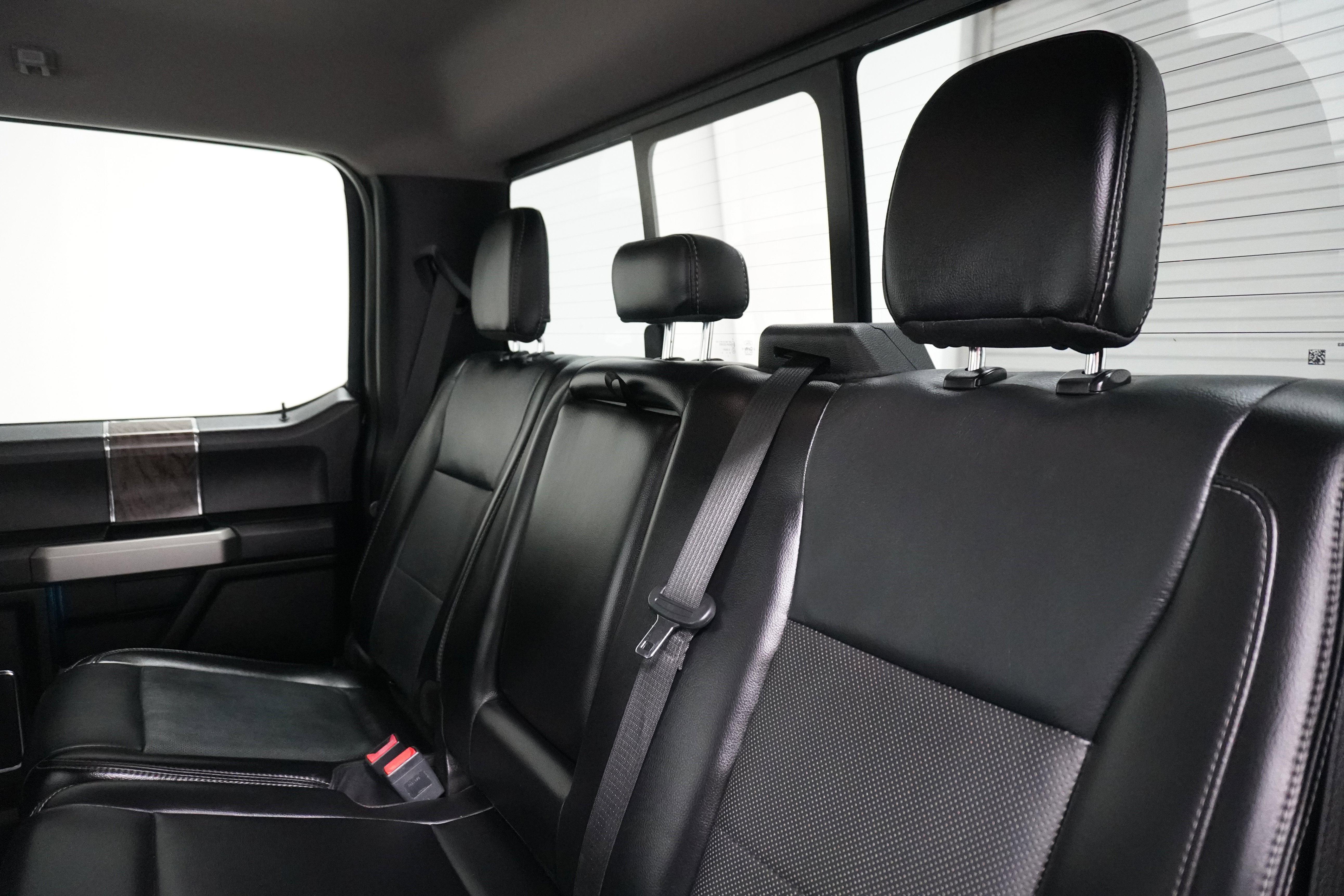 Used 2019 Ford F250 Lariat w/ Lariat Ultimate Package AWD/4WD image 12