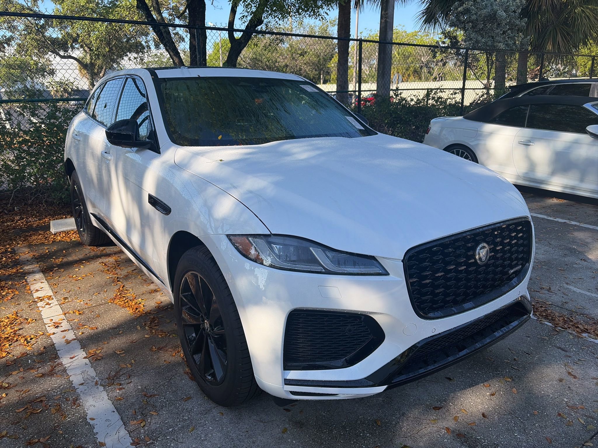 Used 2025 Jaguar F-PACE R-Dynamic S AWD/4WD image 3