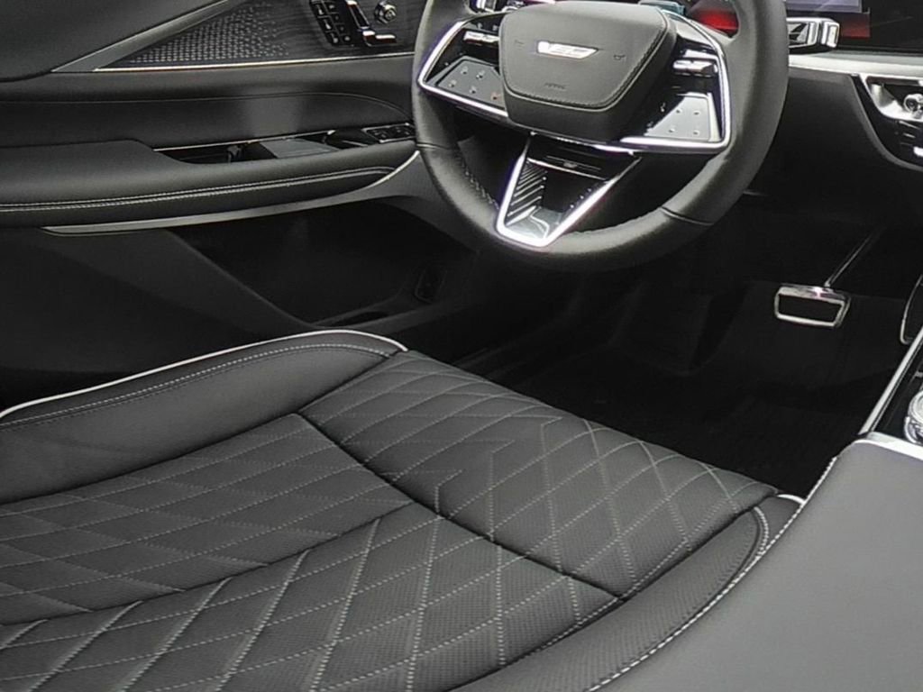 New 2026 Cadillac Lyriq V w/ LPO, Floor Liner Package AWD/4WD image 12