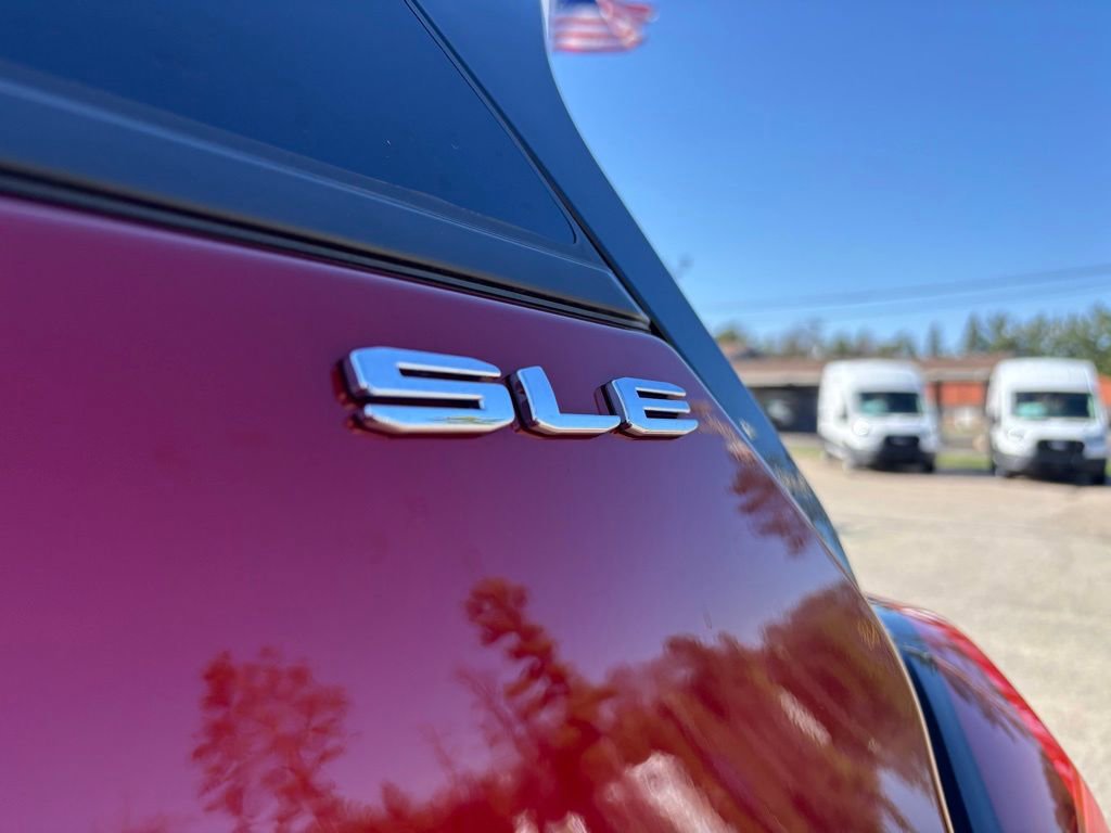 Used 2023 GMC Terrain SLE w/ Driver Convenience Package AWD/4WD image 10