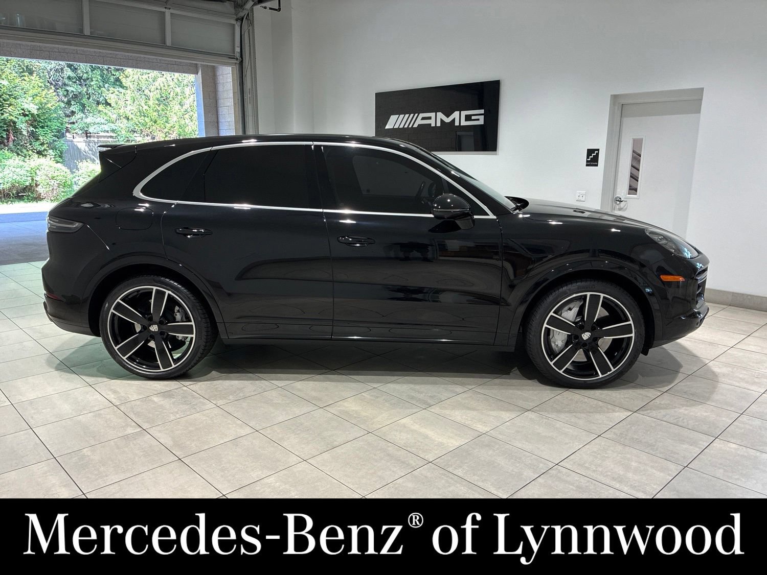 Used 2020 Porsche Cayenne Turbo AWD/4WD image 3