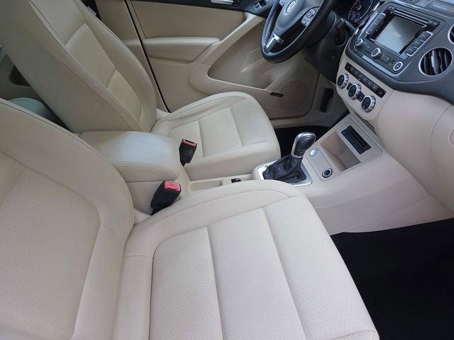 Used 2015 Volkswagen Tiguan SEL image 15