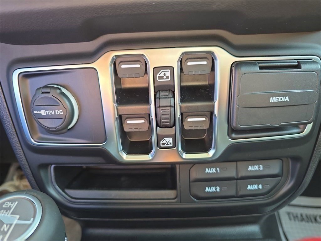 New 2025 Jeep Gladiator Sport image 21