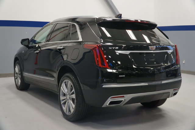 Used 2024 Cadillac XT5 Premium Luxury w/ LPO, Floor Liner Package AWD/4WD image 3