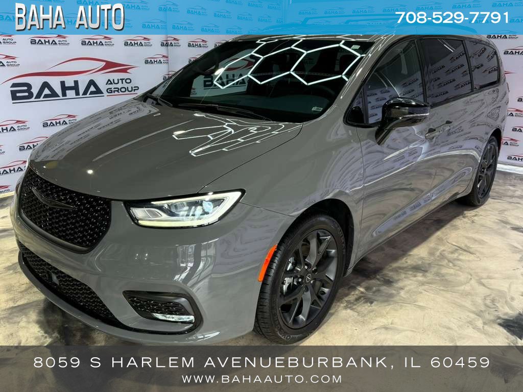 Used 2025 Chrysler Pacifica Limited FWD image 51