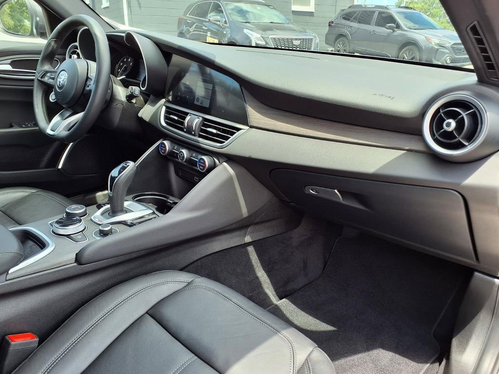 Used 2023 Alfa Romeo Giulia Ti w/ Active Assist Plus Package AWD/4WD image 11
