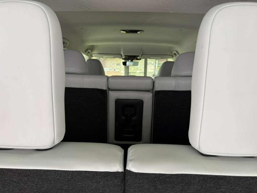 Used 2025 Mitsubishi Outlander Trail Edition image 43