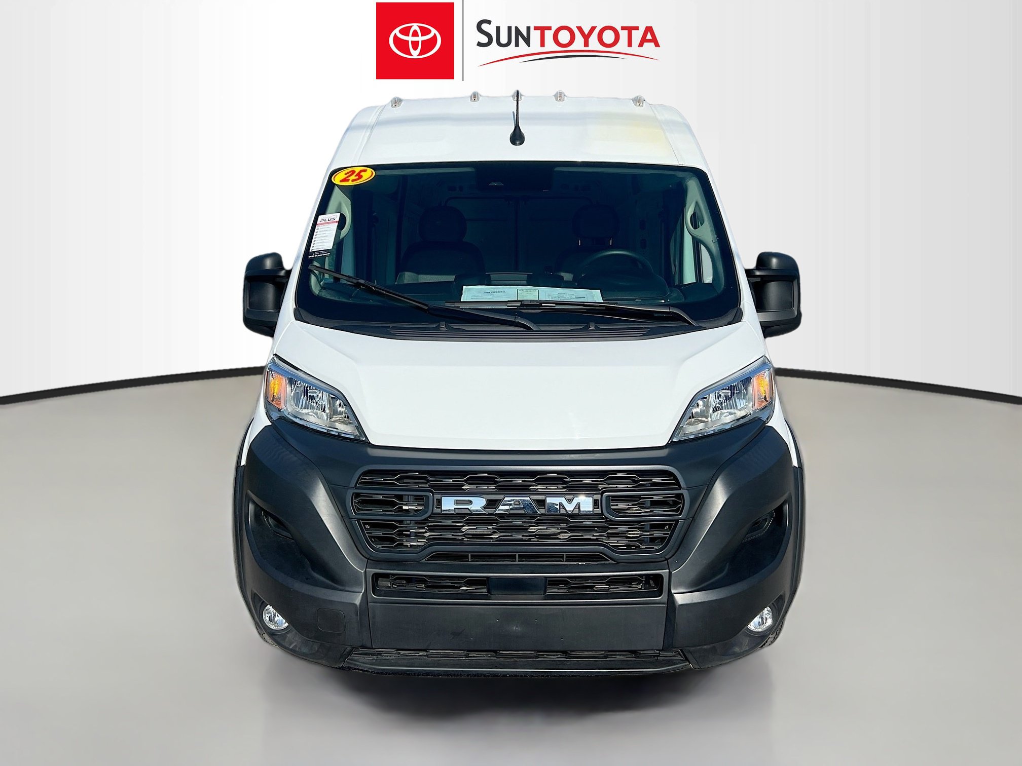 Used 2025 RAM ProMaster 2500 w/ Convenience Group FWD image 10