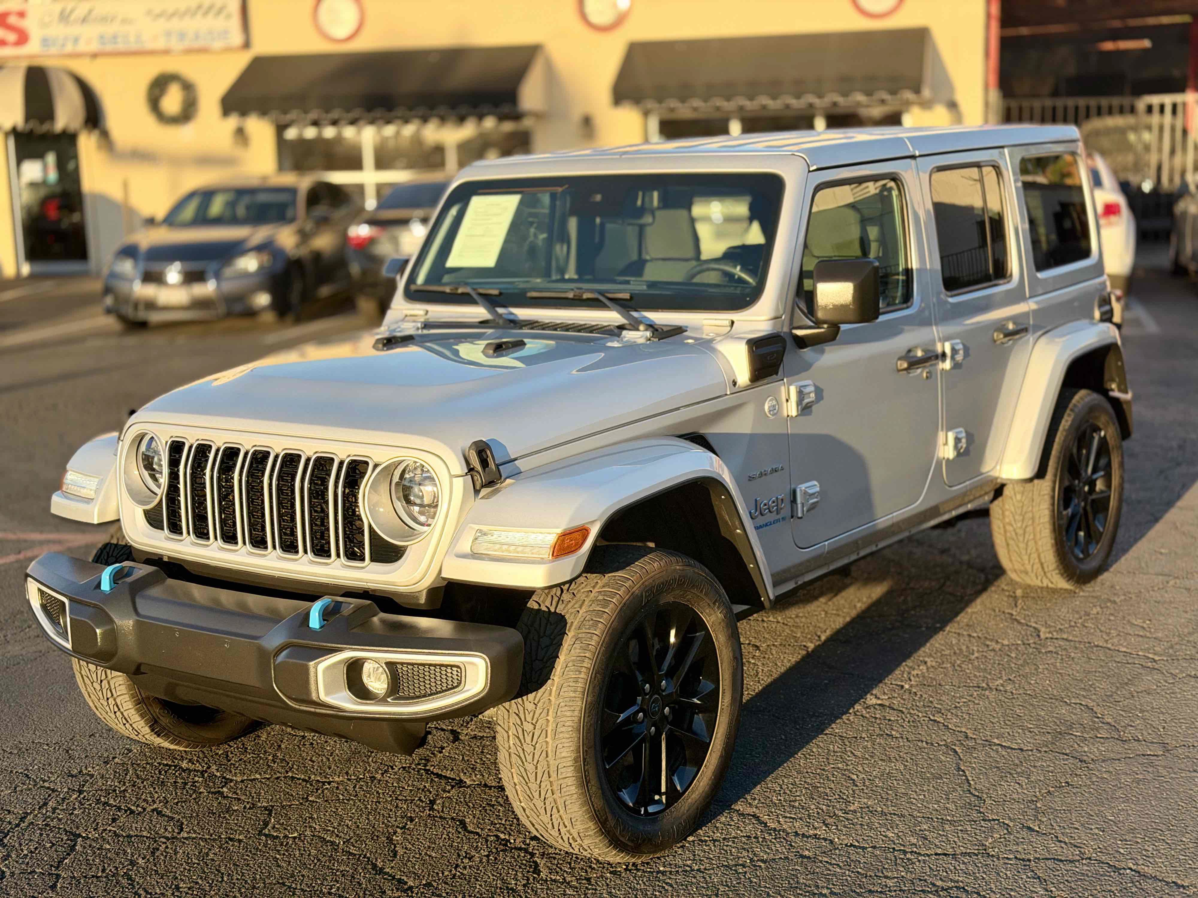 Used 2024 Jeep Wrangler Unlimited Sahara AWD/4WD image 6