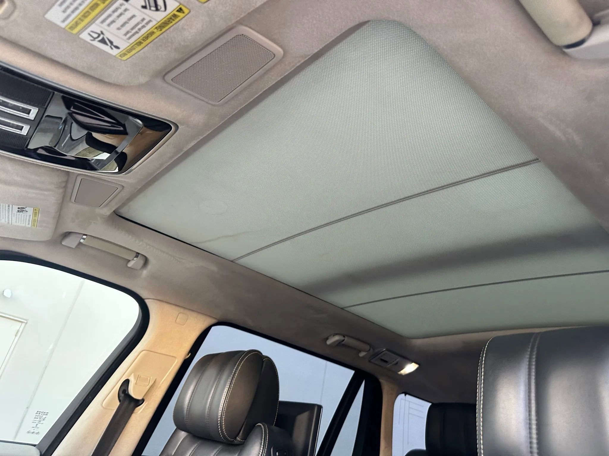 Used 2014 Land Rover Range Rover Long Wheelbase Autobiography image 15