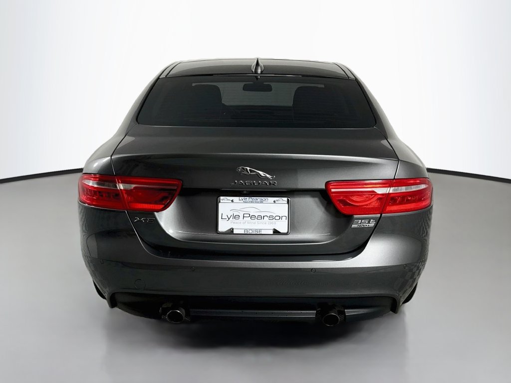 Used 2017 Jaguar XE Premium AWD/4WD image 10